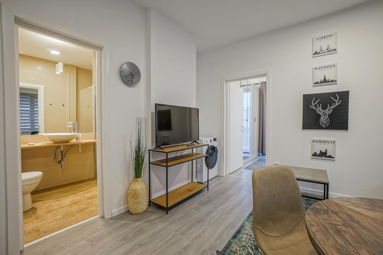Bright Apartments Moments Away From Herastrau Park, Mall And Metro 부쿠레슈티 외부 사진