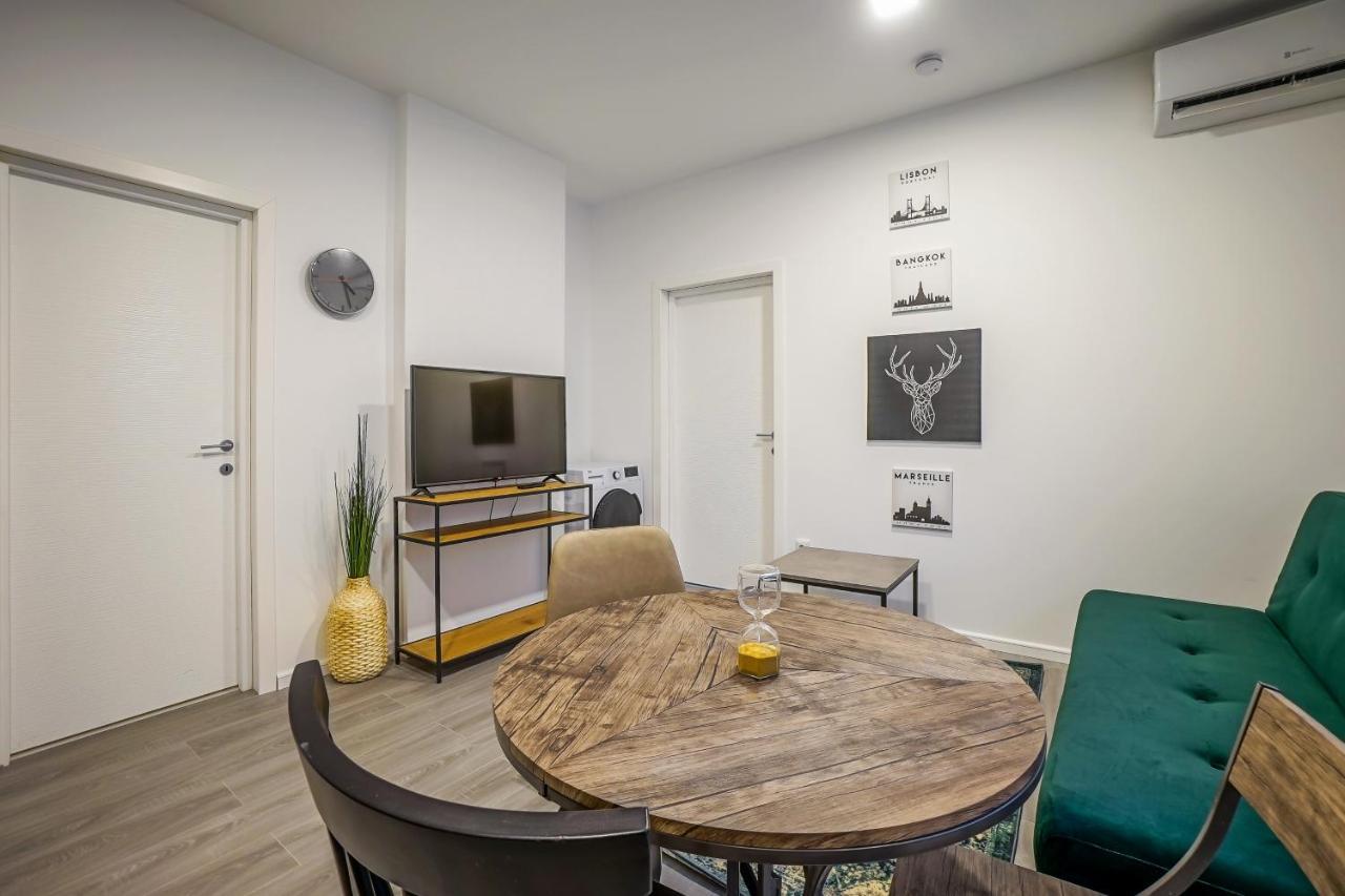 Bright Apartments Moments Away From Herastrau Park, Mall And Metro 부쿠레슈티 외부 사진