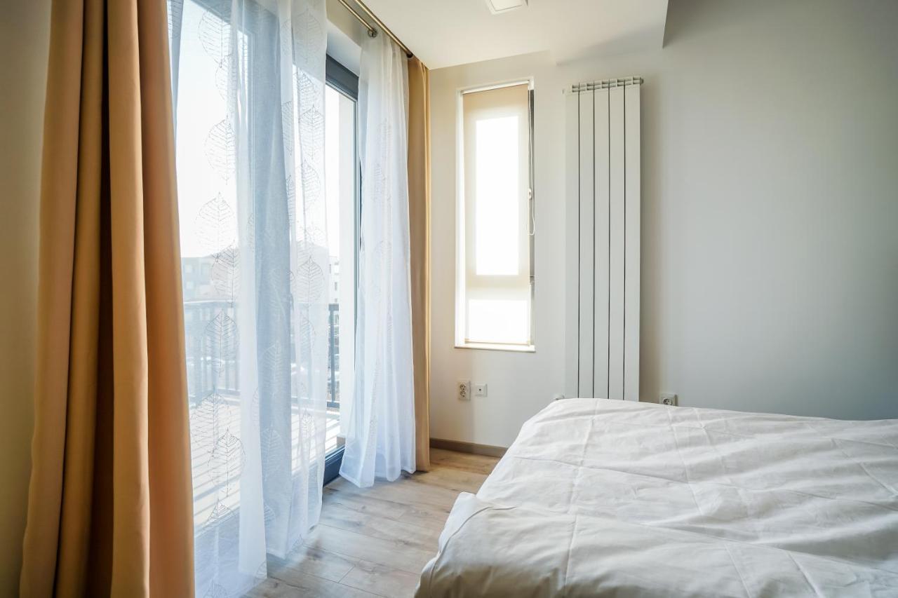 Bright Apartments Moments Away From Herastrau Park, Mall And Metro 부쿠레슈티 외부 사진