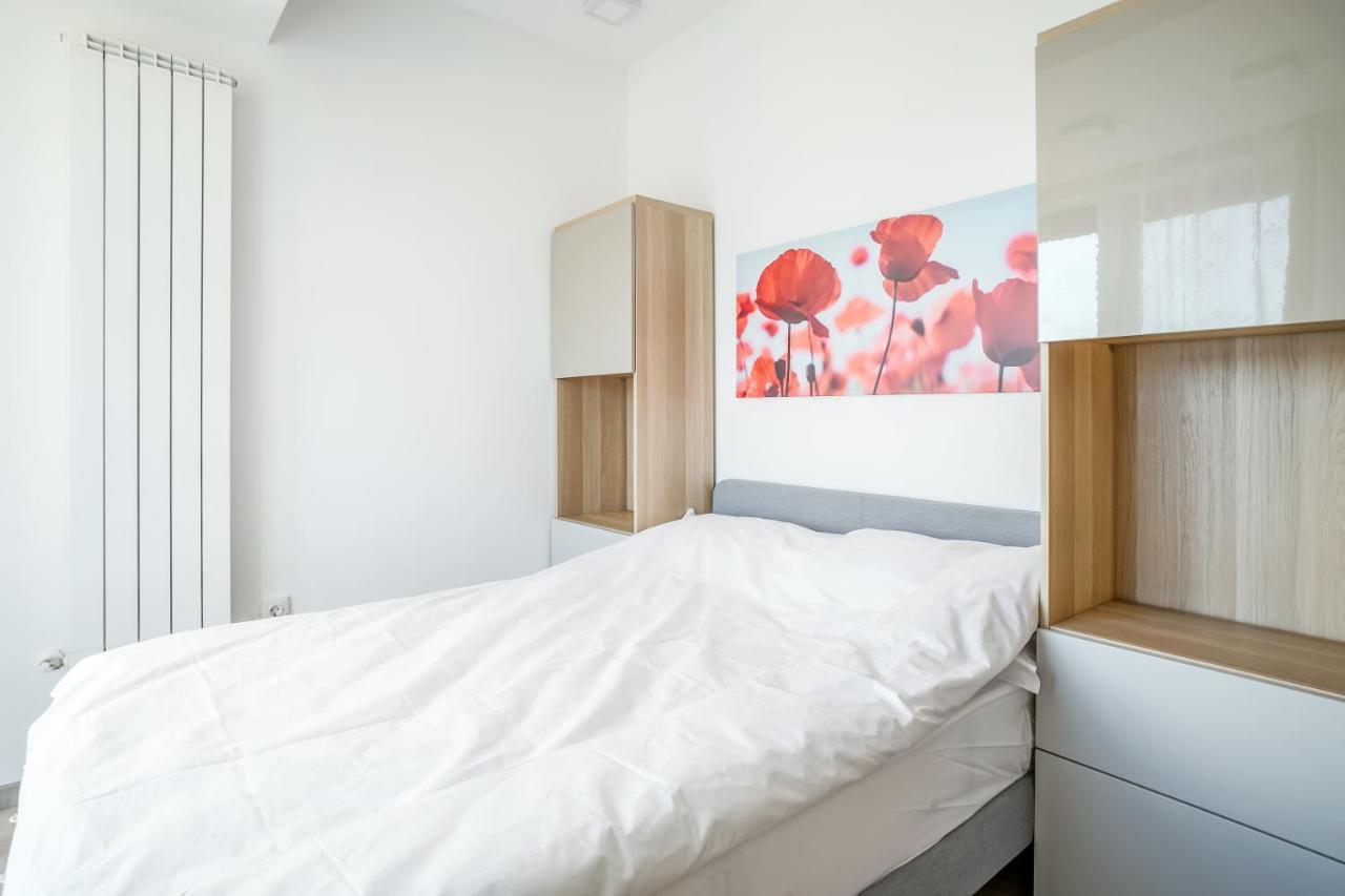 Bright Apartments Moments Away From Herastrau Park, Mall And Metro 부쿠레슈티 외부 사진