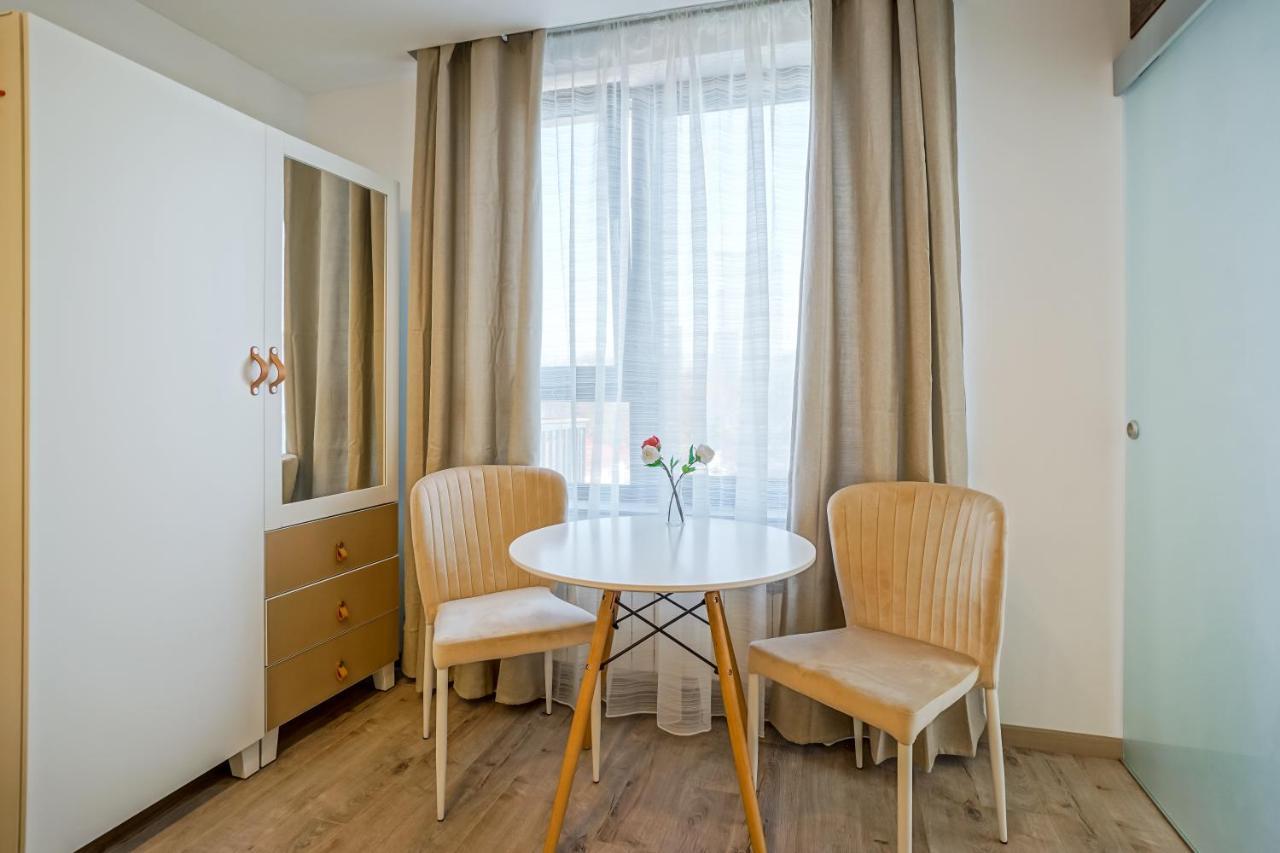 Bright Apartments Moments Away From Herastrau Park, Mall And Metro 부쿠레슈티 외부 사진