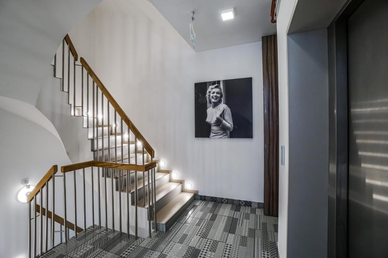 Bright Apartments Moments Away From Herastrau Park, Mall And Metro 부쿠레슈티 외부 사진