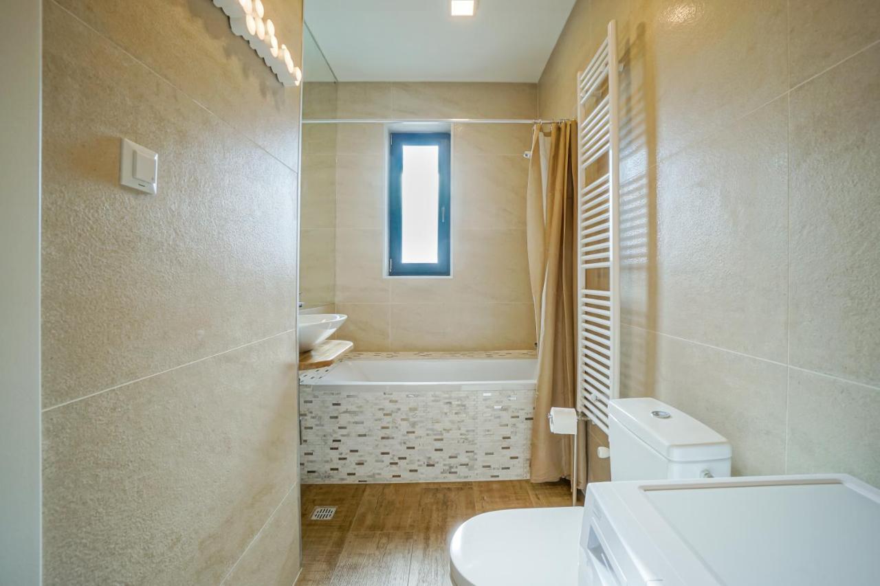 Bright Apartments Moments Away From Herastrau Park, Mall And Metro 부쿠레슈티 외부 사진