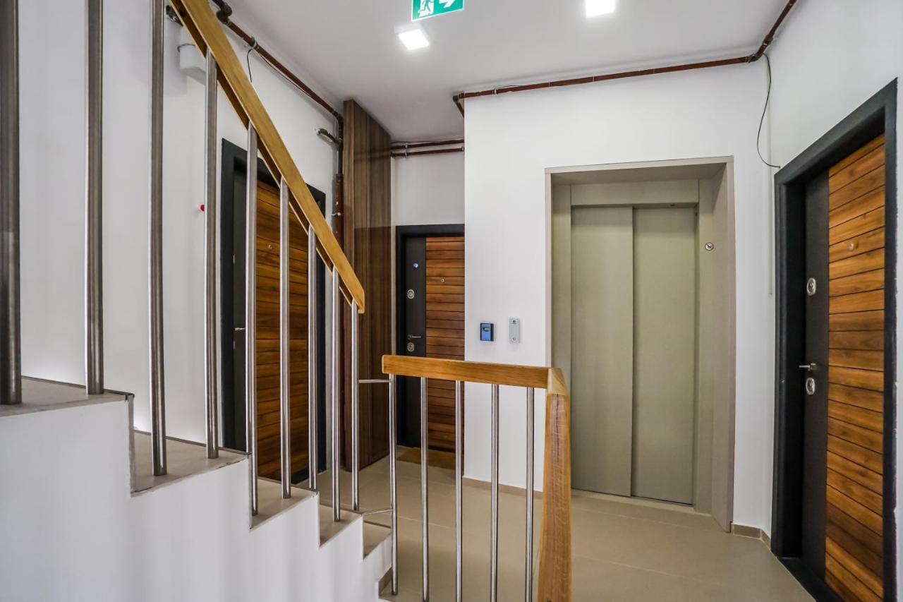 Bright Apartments Moments Away From Herastrau Park, Mall And Metro 부쿠레슈티 외부 사진